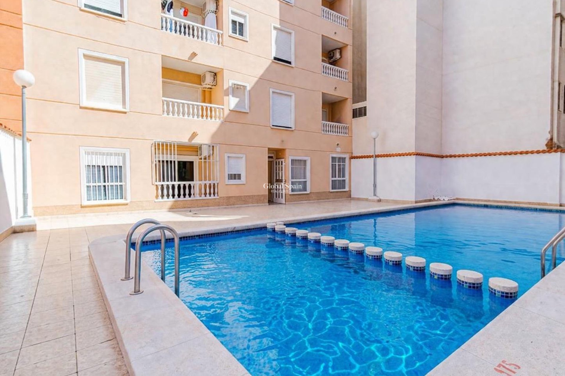 Wiederverkauf - WOHNUNG -
TORREVIEJA - Habaneras