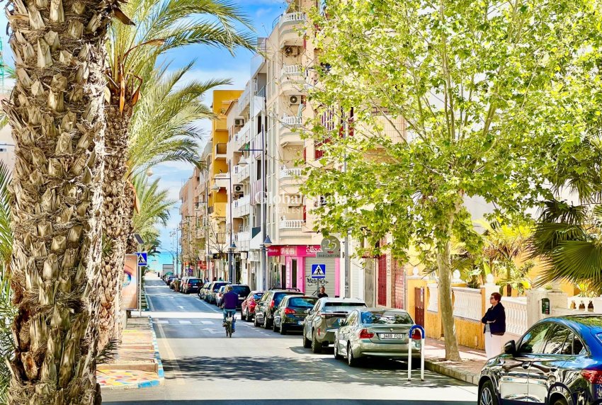 Wiederverkauf - WOHNUNG -
TORREVIEJA - Habaneras