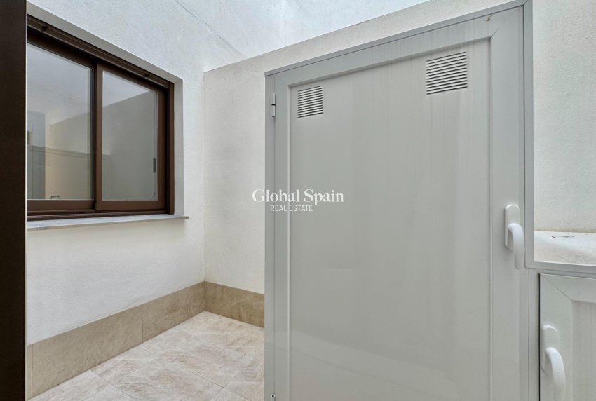 Wiederverkauf - WOHNUNG -
TORREVIEJA - Habaneras