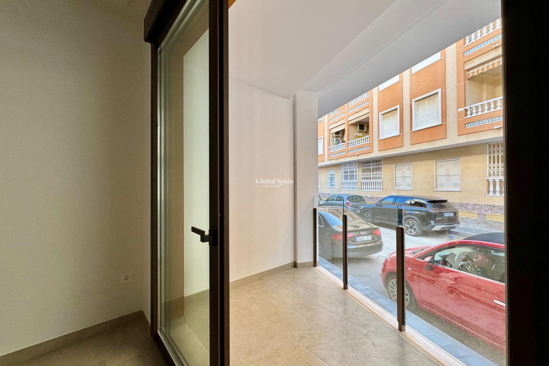 Wiederverkauf - WOHNUNG -
TORREVIEJA - Habaneras