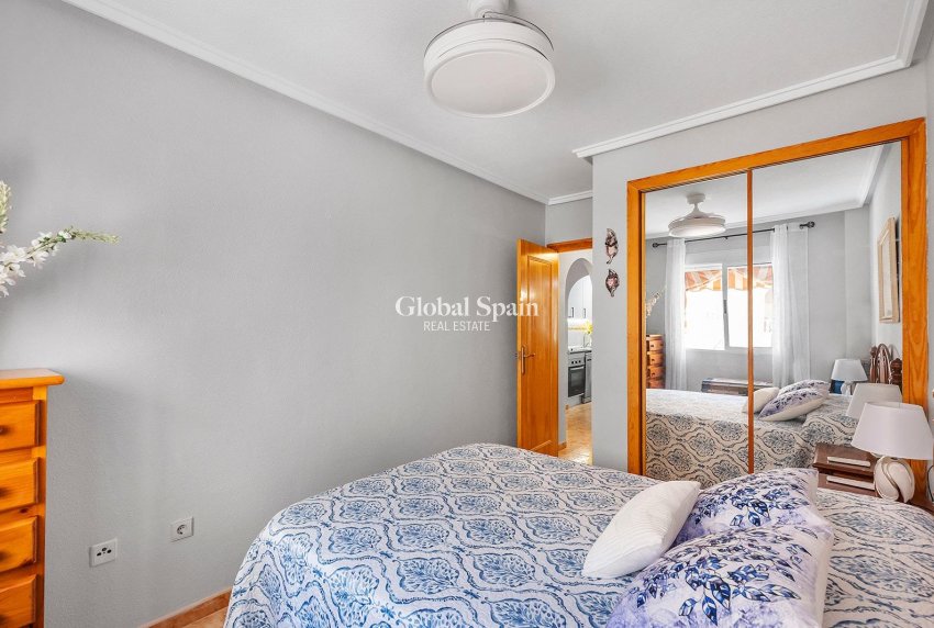 Wiederverkauf - WOHNUNG -
TORREVIEJA - Habaneras