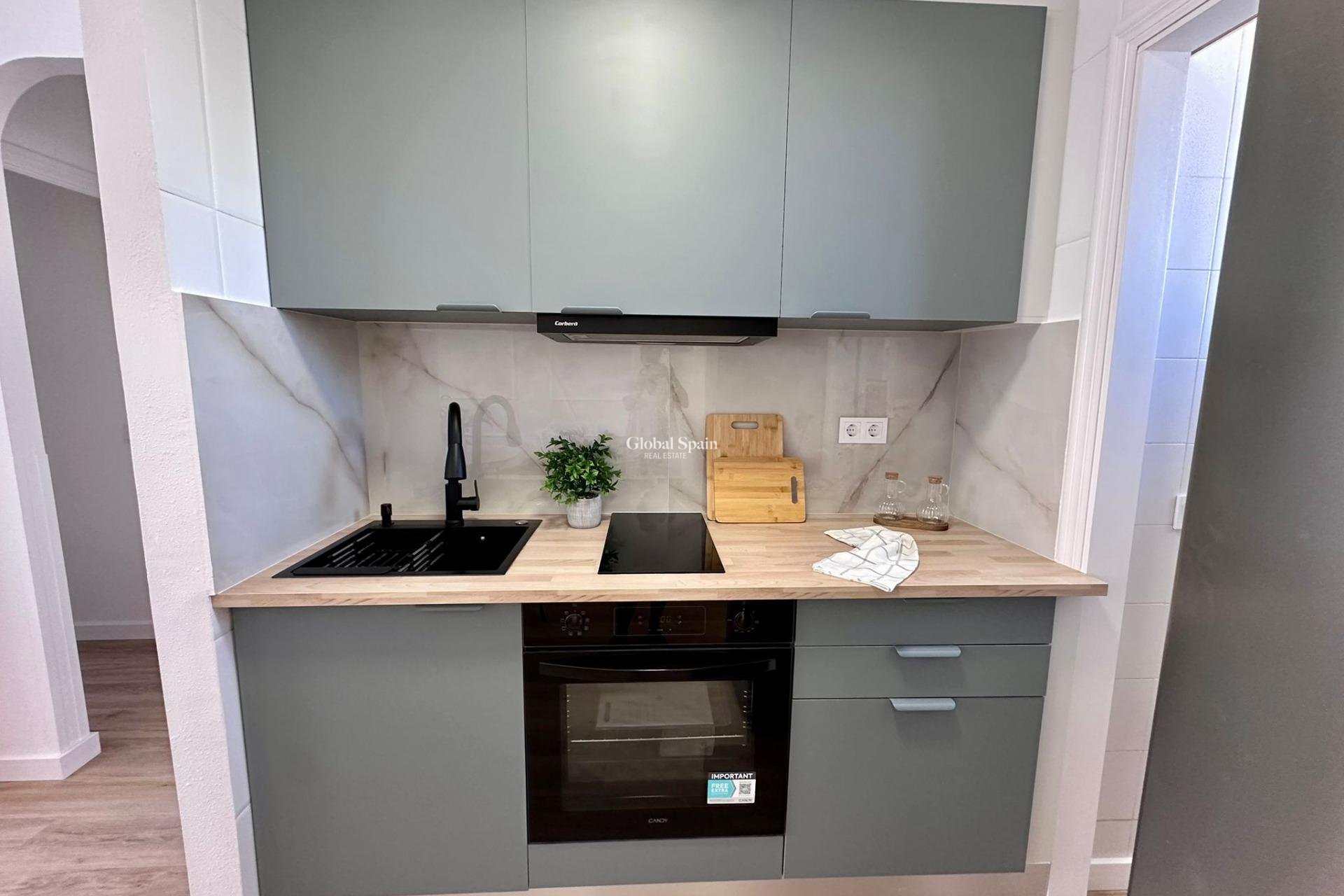 Wiederverkauf - WOHNUNG -
TORREVIEJA - Habaneras