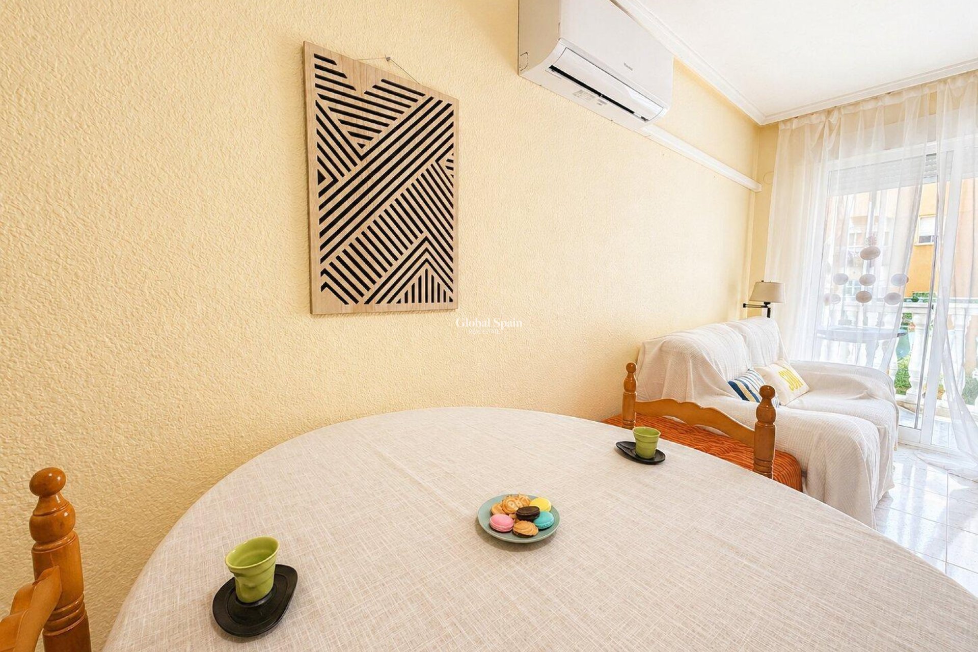 Wiederverkauf - WOHNUNG -
TORREVIEJA - Habaneras