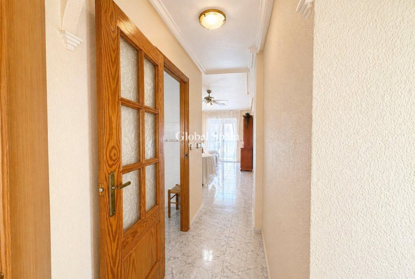 Wiederverkauf - WOHNUNG -
TORREVIEJA - Habaneras
