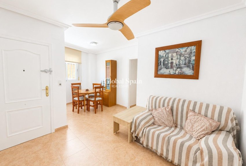 Wiederverkauf - WOHNUNG -
TORREVIEJA - Habaneras
