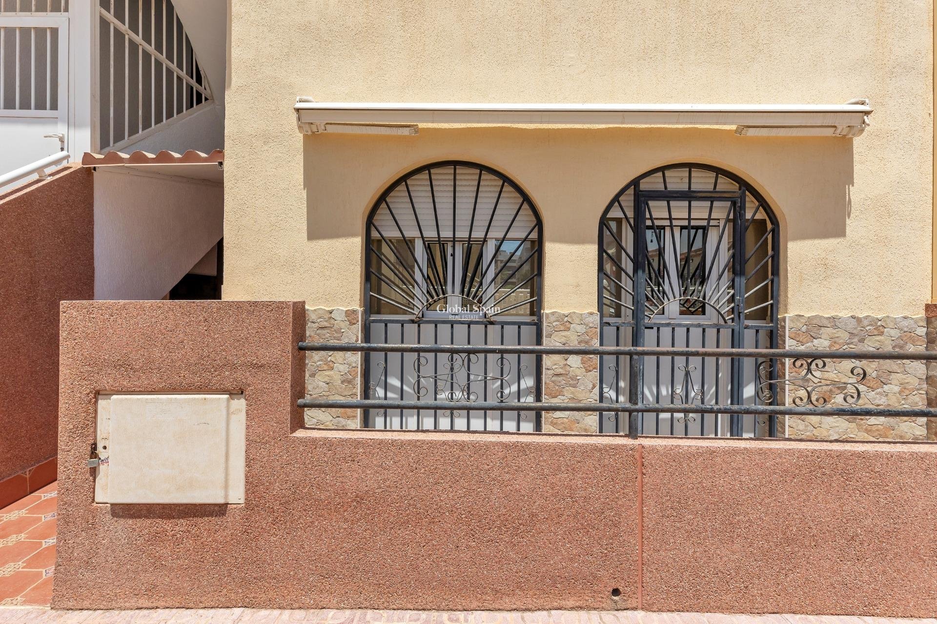 Wiederverkauf - Wohnung -
TORREVIEJA - La Mata pueblo