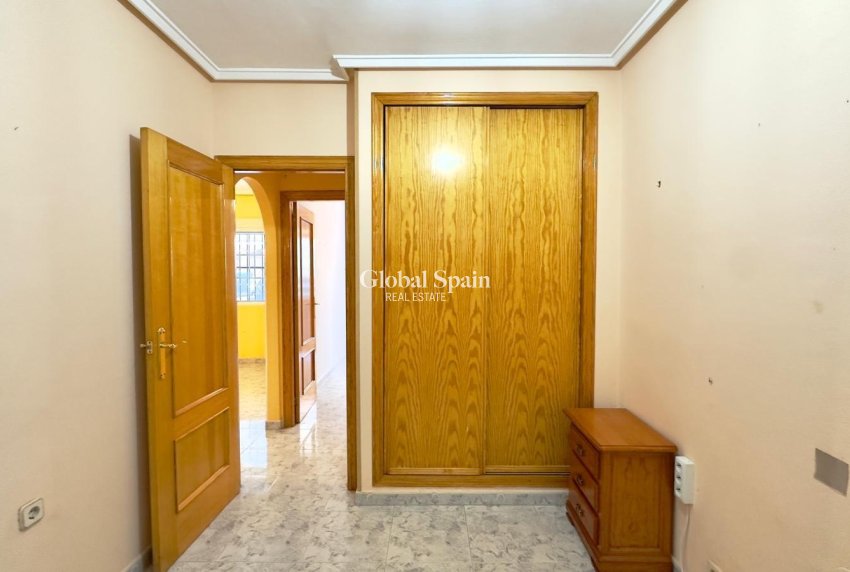 Wiederverkauf - WOHNUNG -
TORREVIEJA - La Mata pueblo