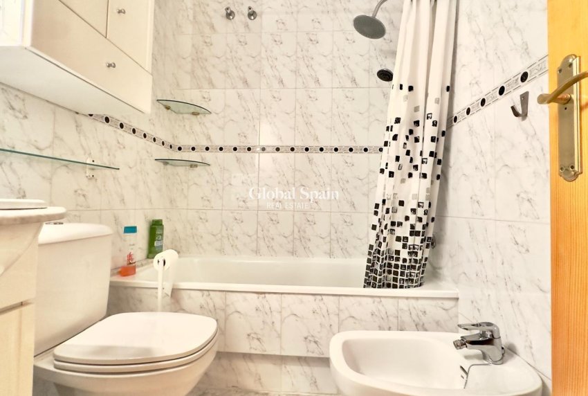 Wiederverkauf - WOHNUNG -
TORREVIEJA - La Mata pueblo