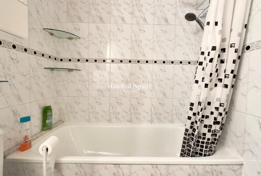 Wiederverkauf - WOHNUNG -
TORREVIEJA - La Mata pueblo