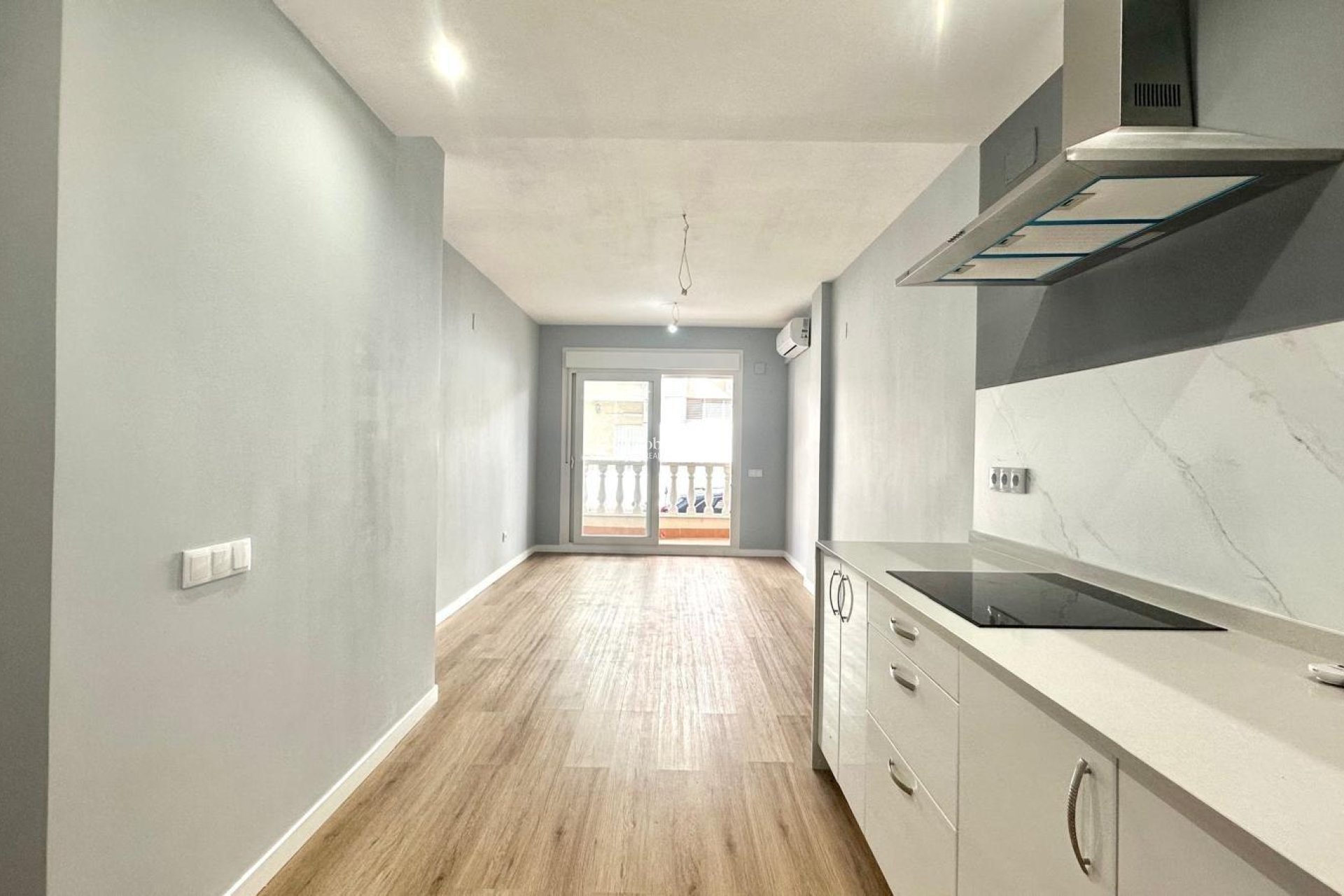 Wiederverkauf - WOHNUNG -
TORREVIEJA - La Mata pueblo