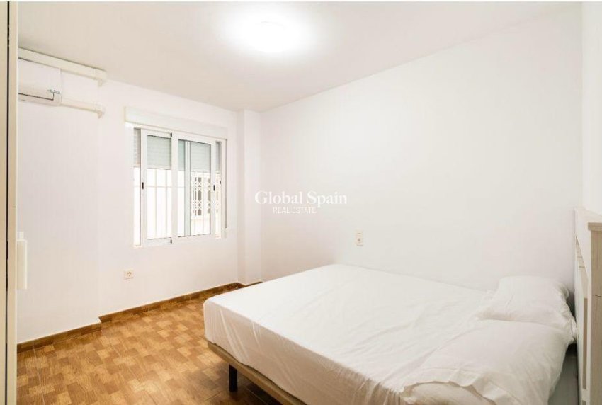 Wiederverkauf - WOHNUNG -
TORREVIEJA - La Mata pueblo