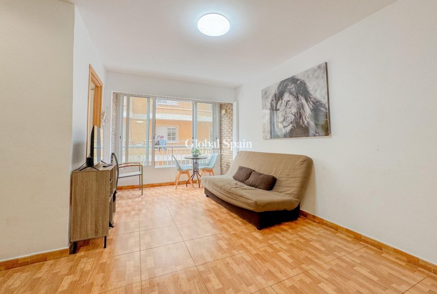 Wiederverkauf - WOHNUNG -
TORREVIEJA - La Mata pueblo