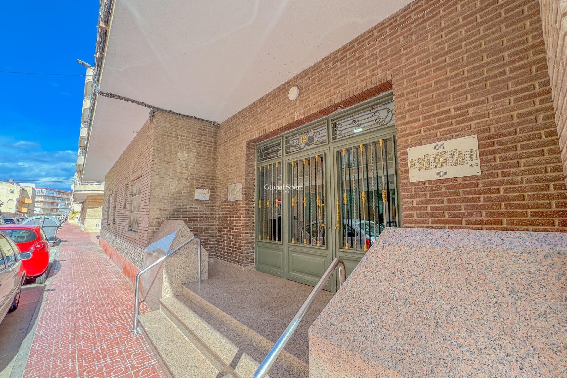 Wiederverkauf - WOHNUNG -
TORREVIEJA - La Mata pueblo