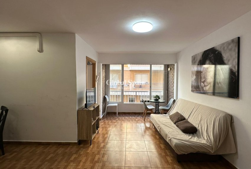 Wiederverkauf - WOHNUNG -
TORREVIEJA - La Mata pueblo