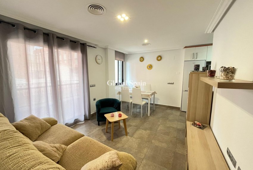 Wiederverkauf - WOHNUNG -
TORREVIEJA - La Mata pueblo
