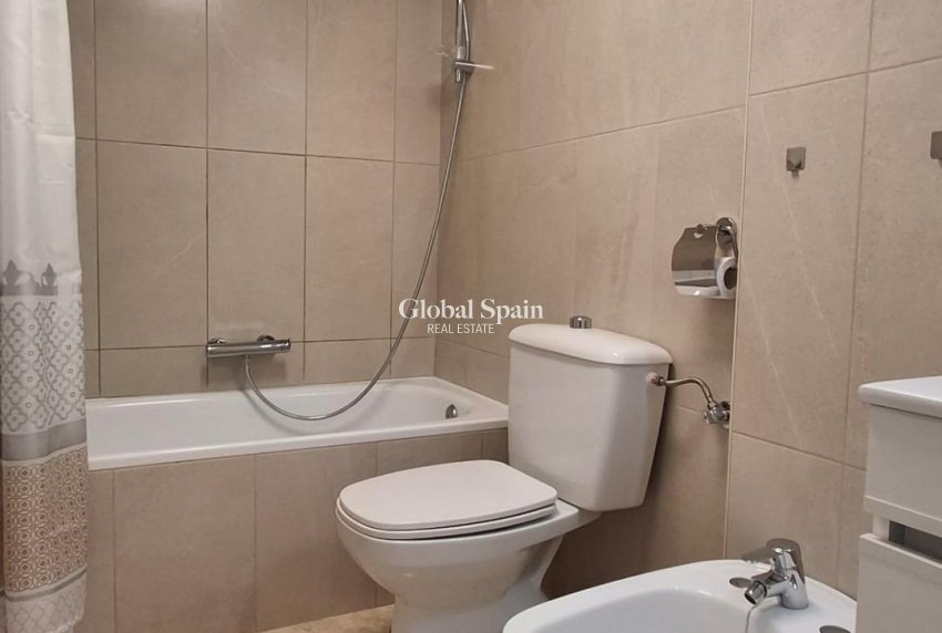 Wiederverkauf - WOHNUNG -
TORREVIEJA - La Mata pueblo