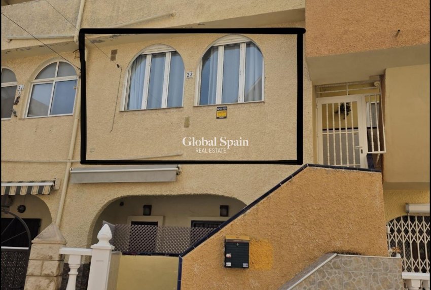 Wiederverkauf - WOHNUNG -
TORREVIEJA - La Mata pueblo