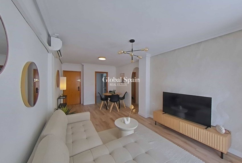 Wiederverkauf - WOHNUNG -
TORREVIEJA - La Mata pueblo
