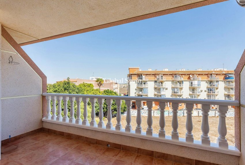 Wiederverkauf - WOHNUNG -
TORREVIEJA - La Mata pueblo