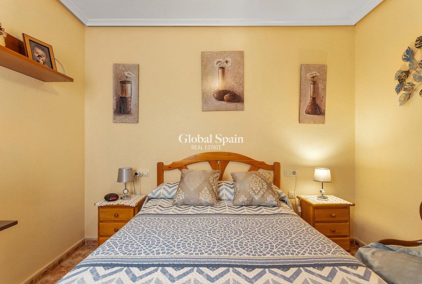 Wiederverkauf - WOHNUNG -
TORREVIEJA - La Mata pueblo