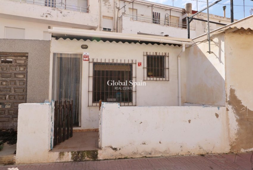 Wiederverkauf - WOHNUNG -
TORREVIEJA - La Mata pueblo