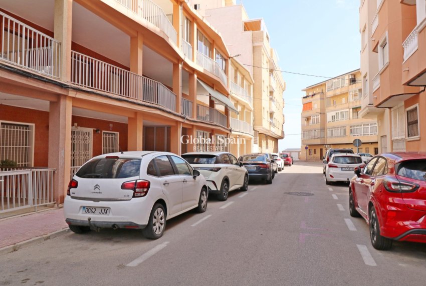 Wiederverkauf - WOHNUNG -
TORREVIEJA - La Mata pueblo