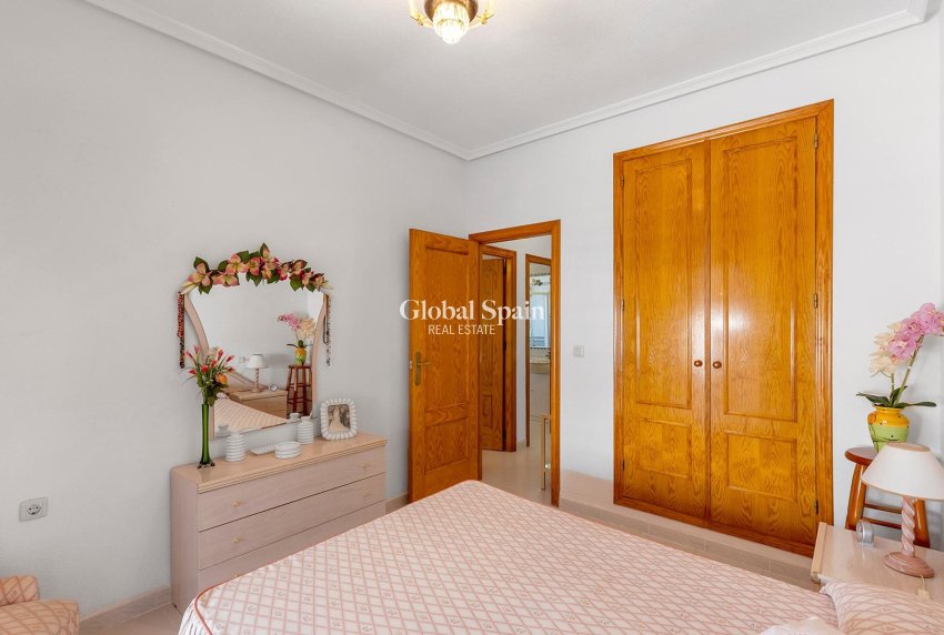 Wiederverkauf - WOHNUNG -
TORREVIEJA - La Mata