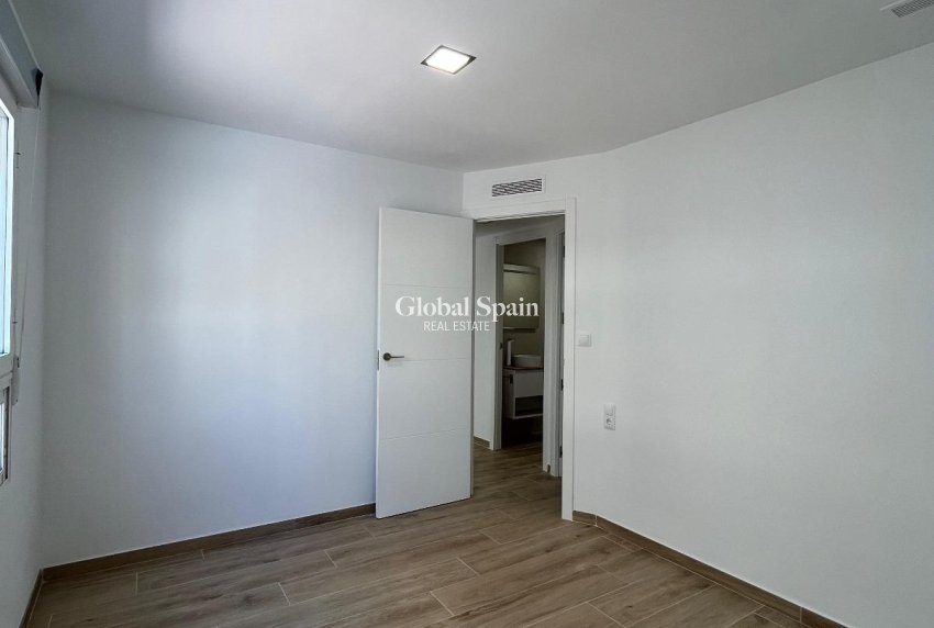 Wiederverkauf - WOHNUNG -
TORREVIEJA - La Mata