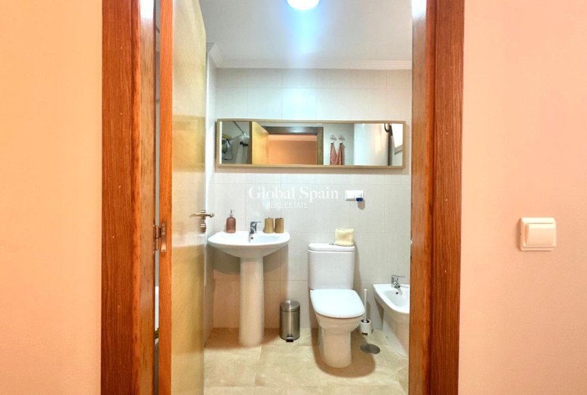 Wiederverkauf - WOHNUNG -
TORREVIEJA - La Mata