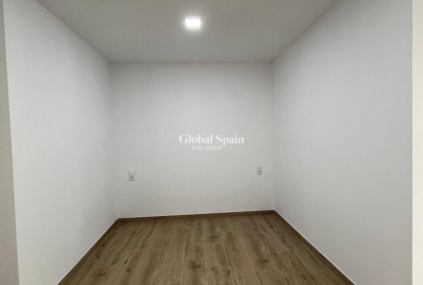 Wiederverkauf - WOHNUNG -
TORREVIEJA - La Mata