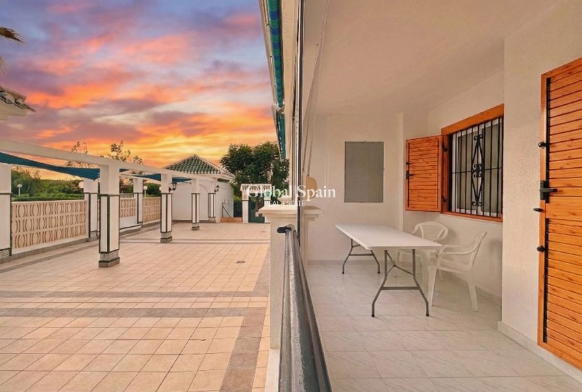 Wiederverkauf - WOHNUNG -
TORREVIEJA - La Mata