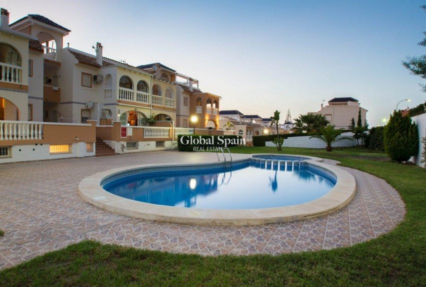 Wiederverkauf - WOHNUNG -
TORREVIEJA - La Mata