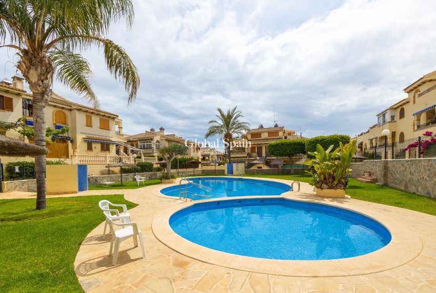 Wiederverkauf - WOHNUNG -
TORREVIEJA - La Mata