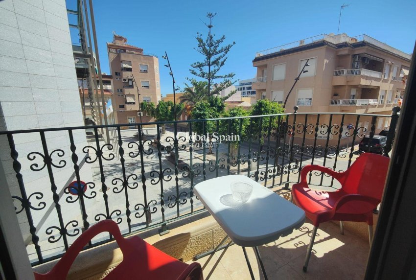 Wiederverkauf - WOHNUNG -
TORREVIEJA - La Mata