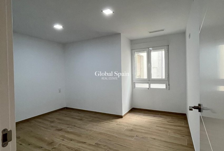 Wiederverkauf - WOHNUNG -
TORREVIEJA - La Mata