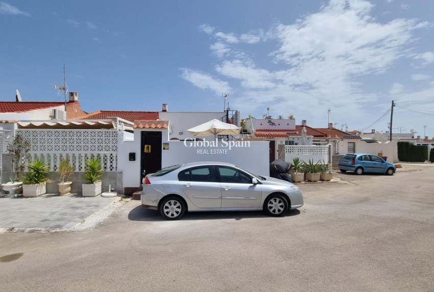 Wiederverkauf - WOHNUNG -
TORREVIEJA - La Siesta - El Salado - Torreta