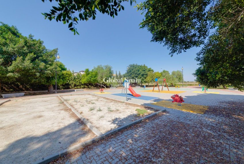 Wiederverkauf - WOHNUNG -
TORREVIEJA - La Siesta - El Salado - Torreta