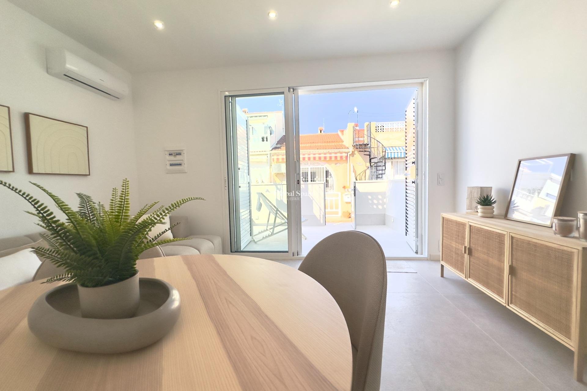 Wiederverkauf - WOHNUNG -
TORREVIEJA - La Siesta - El Salado - Torreta