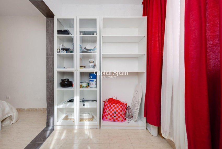 Wiederverkauf - WOHNUNG -
TORREVIEJA - La Siesta - El Salado - Torreta