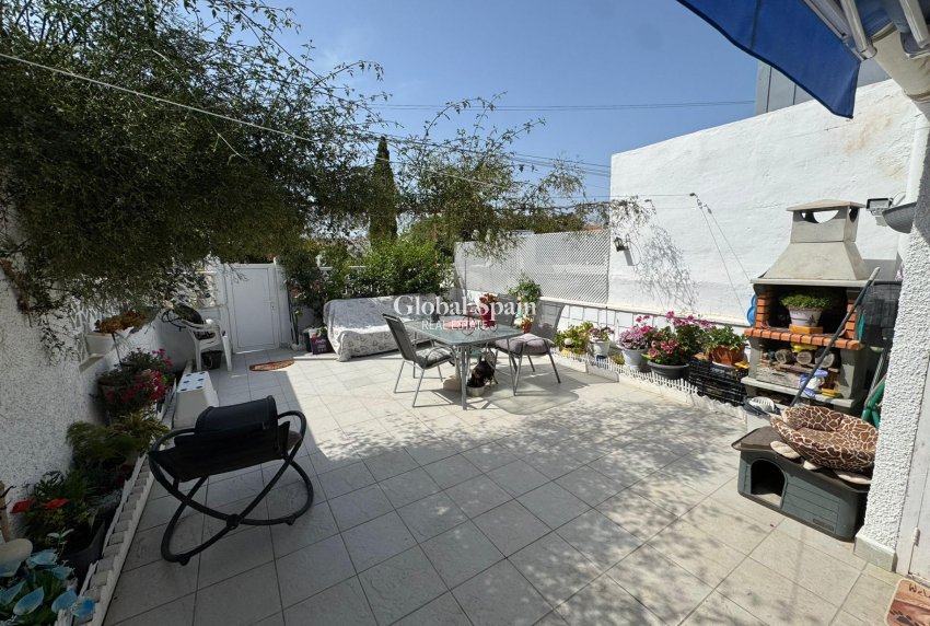 Wiederverkauf - WOHNUNG -
TORREVIEJA - La Siesta - El Salado - Torreta