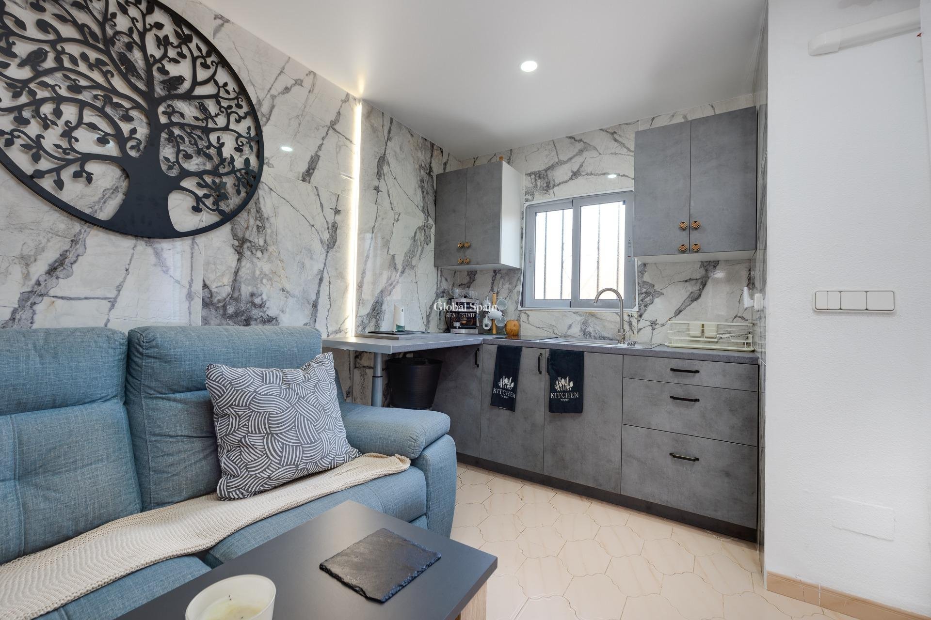 Wiederverkauf - WOHNUNG -
TORREVIEJA - La Siesta - El Salado - Torreta