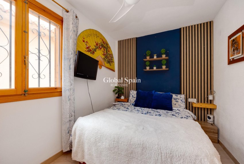 Wiederverkauf - WOHNUNG -
TORREVIEJA - La Siesta - El Salado - Torreta