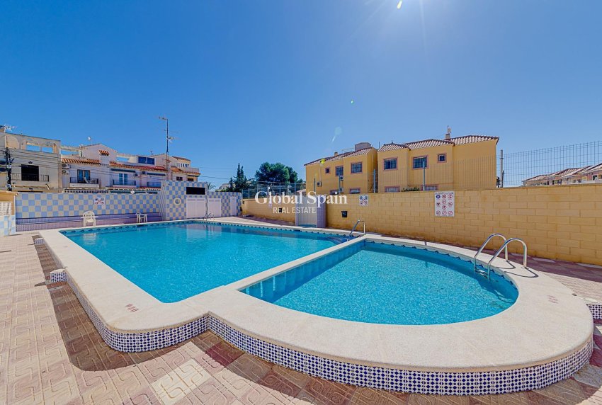 Wiederverkauf - WOHNUNG -
TORREVIEJA - La Siesta - El Salado - Torreta