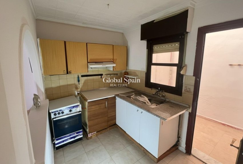Wiederverkauf - WOHNUNG -
TORREVIEJA - La Siesta - El Salado - Torreta