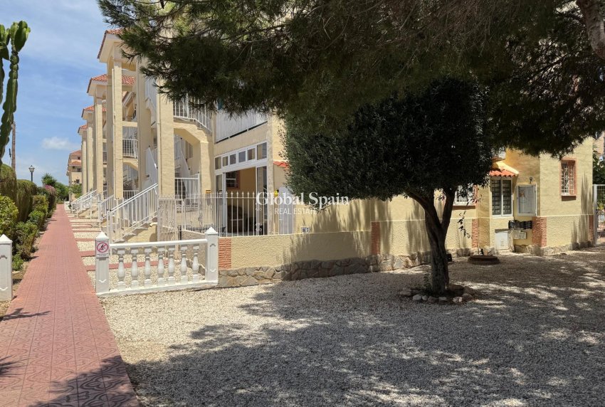 Wiederverkauf - WOHNUNG -
TORREVIEJA - La Siesta - El Salado - Torreta