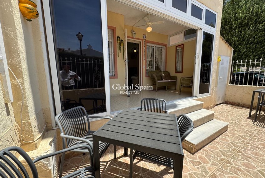 Wiederverkauf - WOHNUNG -
TORREVIEJA - La Siesta - El Salado - Torreta