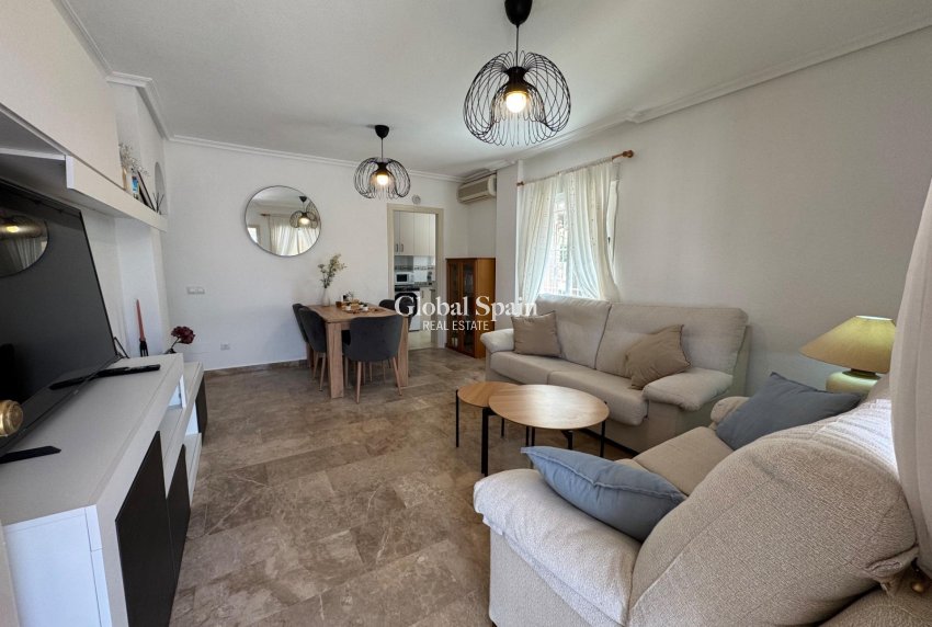 Wiederverkauf - WOHNUNG -
TORREVIEJA - La Siesta - El Salado - Torreta