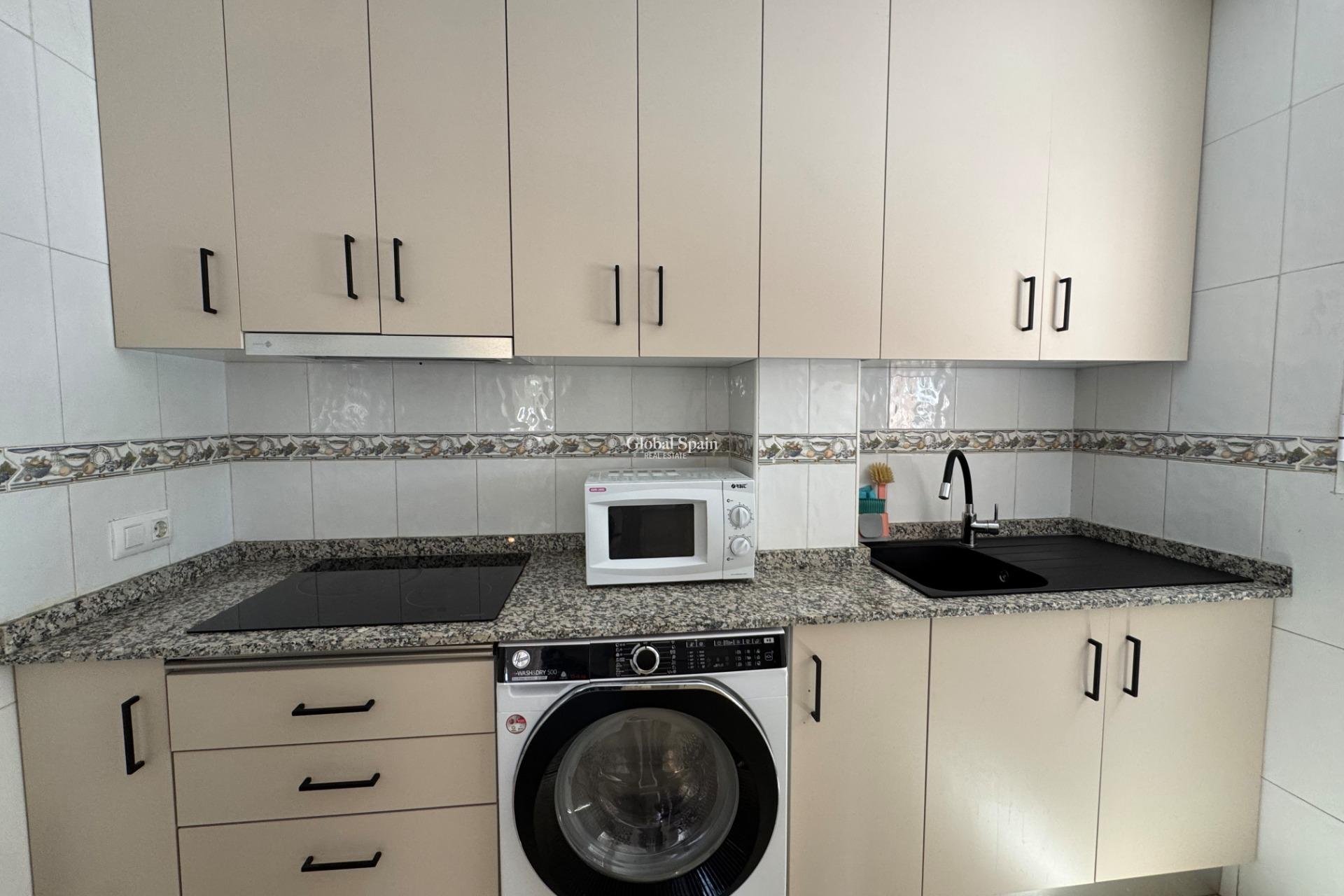 Wiederverkauf - WOHNUNG -
TORREVIEJA - La Siesta - El Salado - Torreta