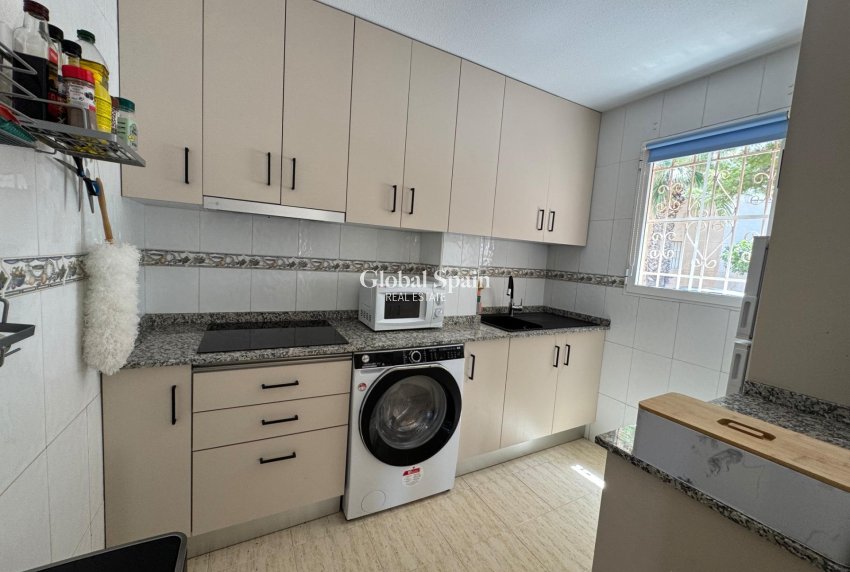 Wiederverkauf - WOHNUNG -
TORREVIEJA - La Siesta - El Salado - Torreta