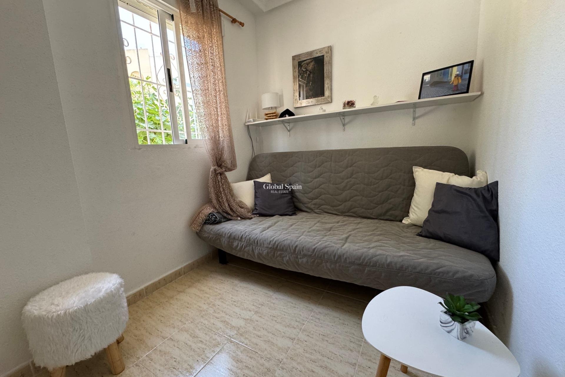 Wiederverkauf - WOHNUNG -
TORREVIEJA - La Siesta - El Salado - Torreta